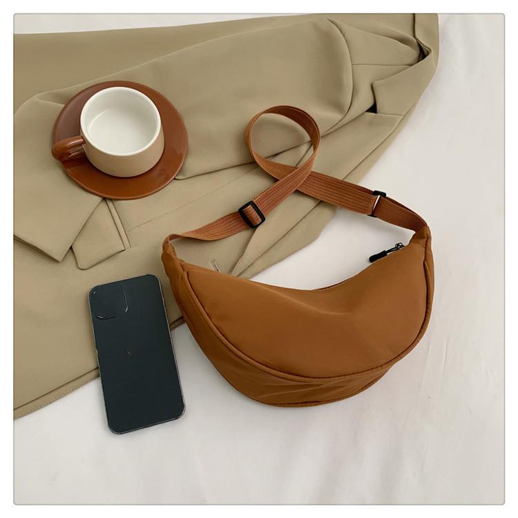 Women Solid Color Zipper Dumpling Bun Crossbody Bag Leisure Inclined Shoulder Bags Adjustable Band Strap Armpit Handbag