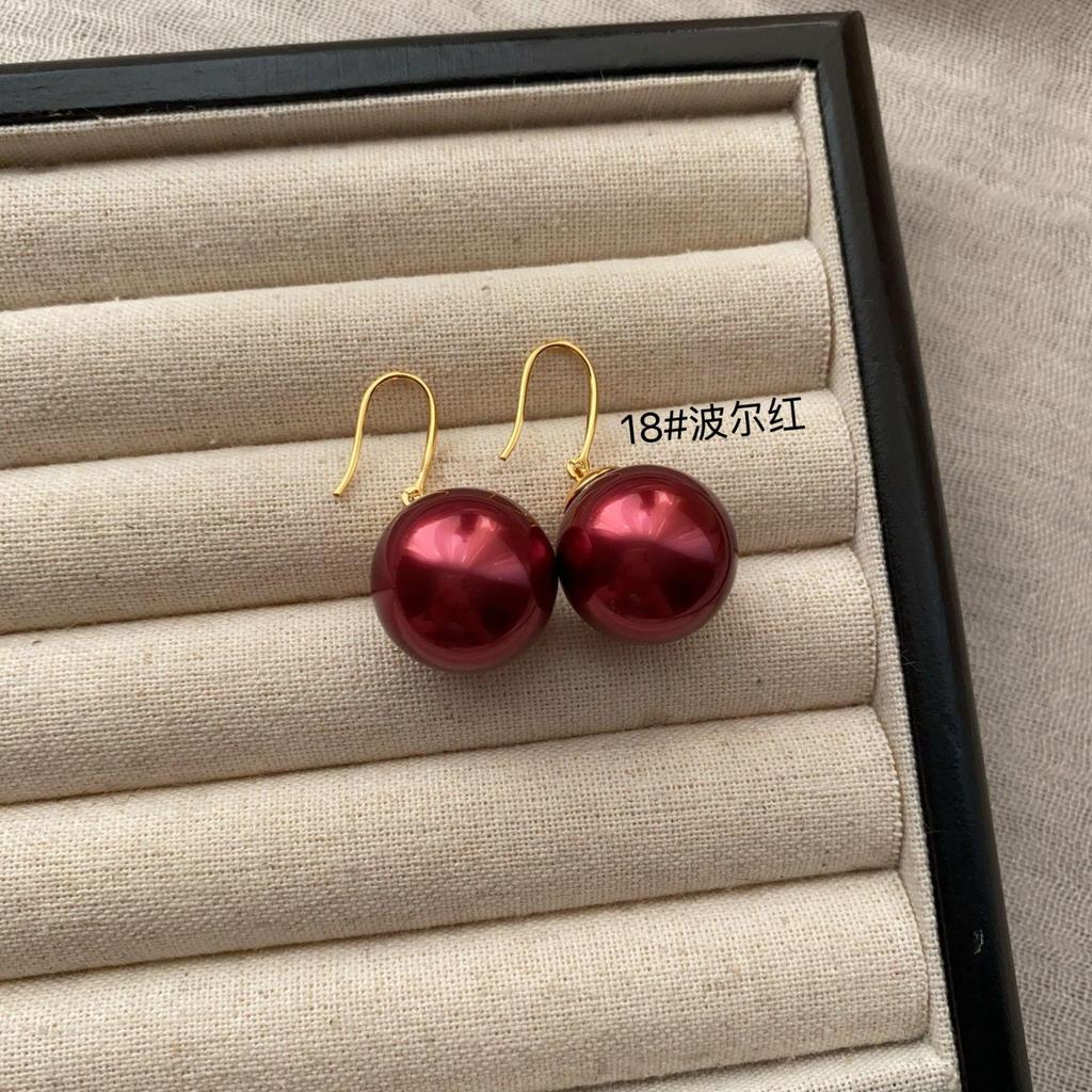 Multi-Color Highlight Pearl Stud Earrings Classic Simple Commuting Light Luxury Temperament Versatile High-End Elegant Earrings