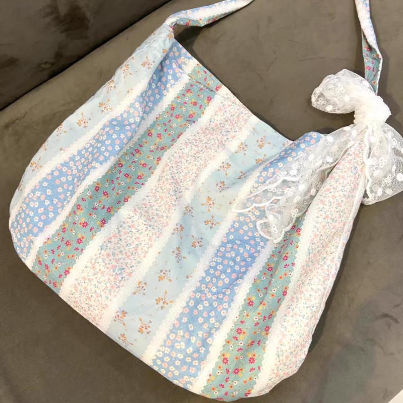 Borsa a tracolla in tela floreale per primavera ed estate Stile francese Grande capacità Borsa tote a spalla Singola spalla Borsa a mano da pendolarismo di nicchia Borsa da braccio