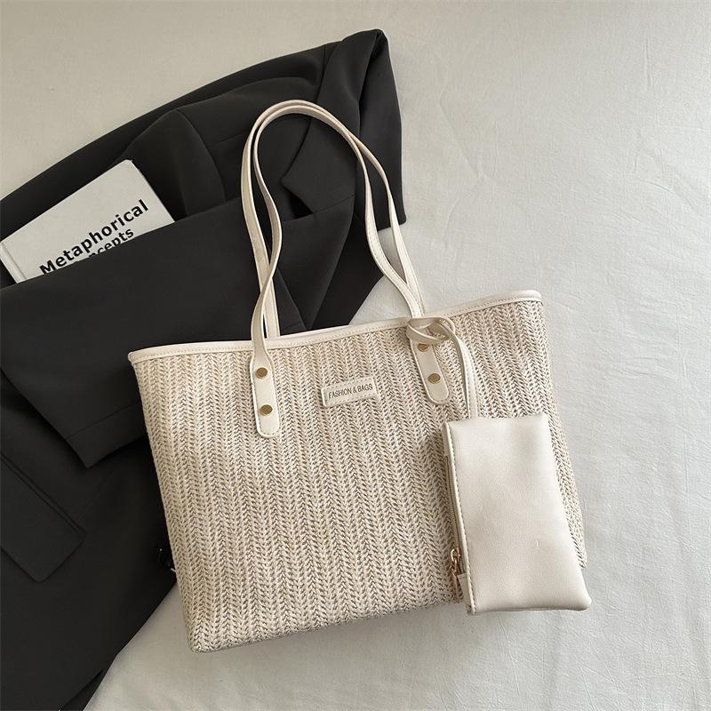 

2025 new temperament fashionable single shoulder crossbody foreign style straw woven underarm high sense crossbody tote bag woman белый