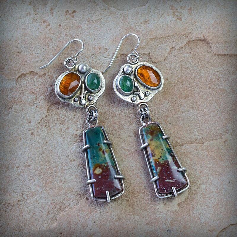 Vintage Copper Color Round Green Red Stone Carving Dangle Earrings for Women Jewelry