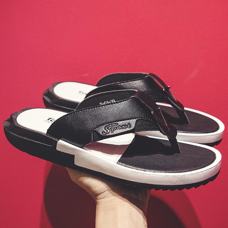 Flip-flops men s summer wear 2025 new soft-soled wear-resistant non-slip sandals bathing lightweight Internet celebrity beach sandals 38