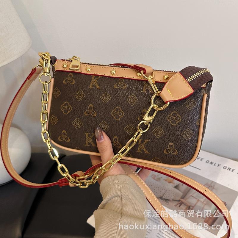 Premium Sense of Foreign Style Small Bag Women 2025 New Popular Versatile Chain Messenger Bag Fashion Super Fire Small Square Bag