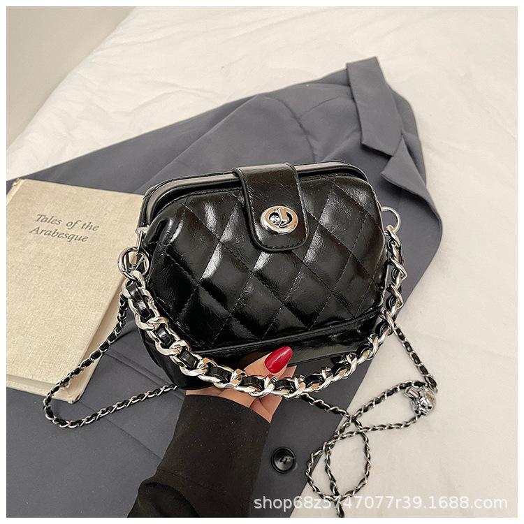 Box Bag Women's 2025 Explosion Super Fire Rhombus Chain Small Bag High Sense Ins Versatile Messenger Shell Bag Tide