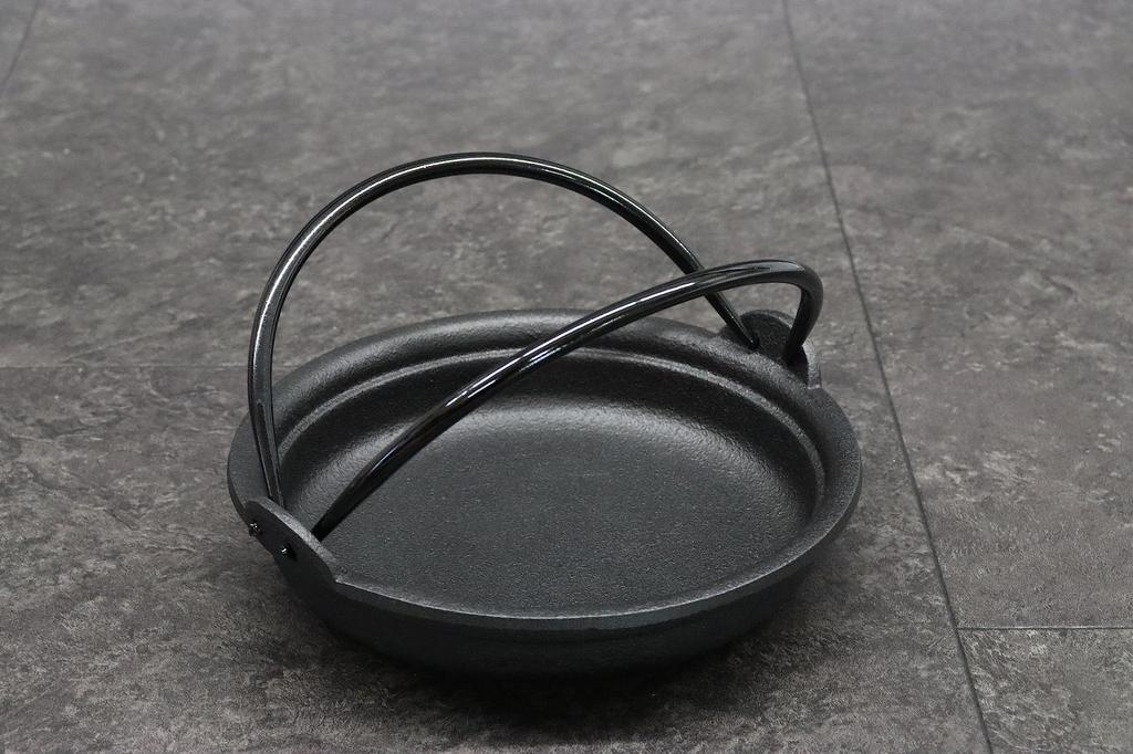 Asahi Cast Iron Nambu Iron Sukiyaki Pot (Gas, Induction, Oven Grill Pan, and Toaster Oven Compatible) for Commercial Use