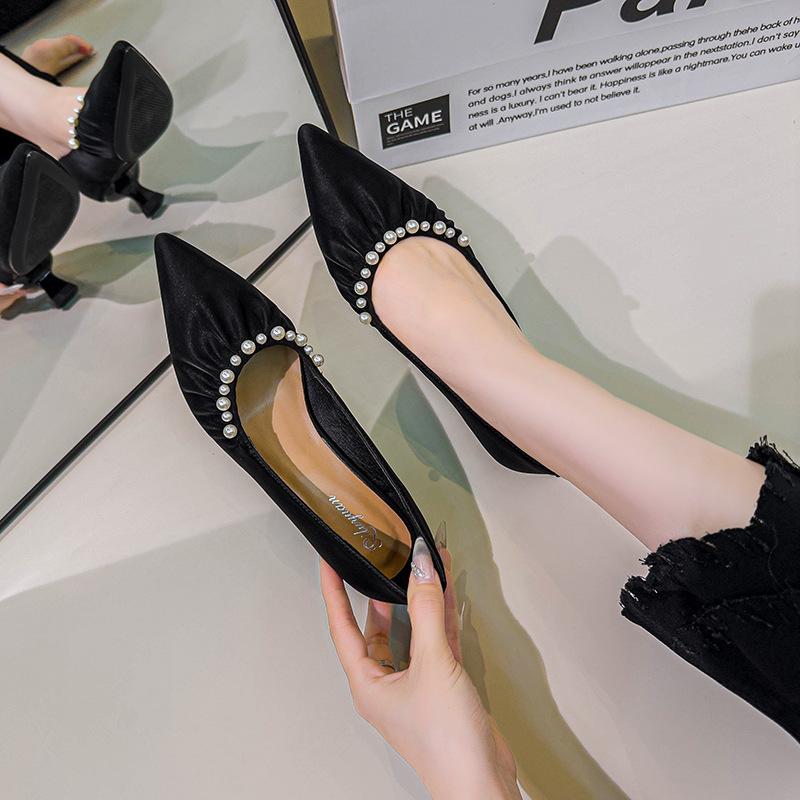 French pleated light mouth single shoes middle heel 2025 new spring and autumn women's shoes high sense pearl pointed high heels stiletto
