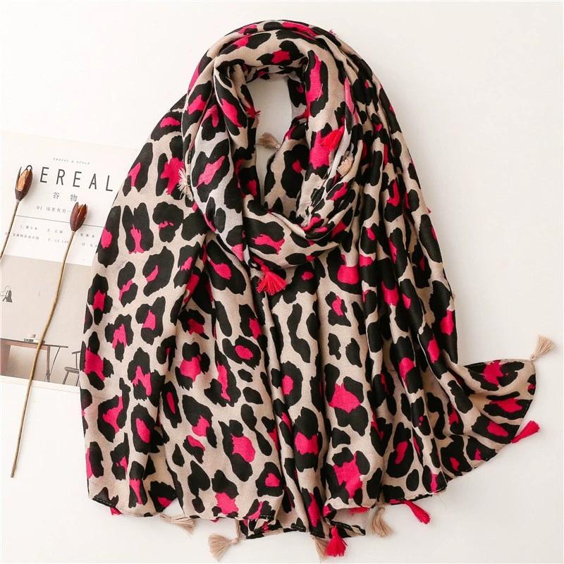 Spring and Summer Cotton Linen Feeling Leopard Printed Scarf With Tassel Headscarf Dubai Turkey Palestinian Hijab Scarves