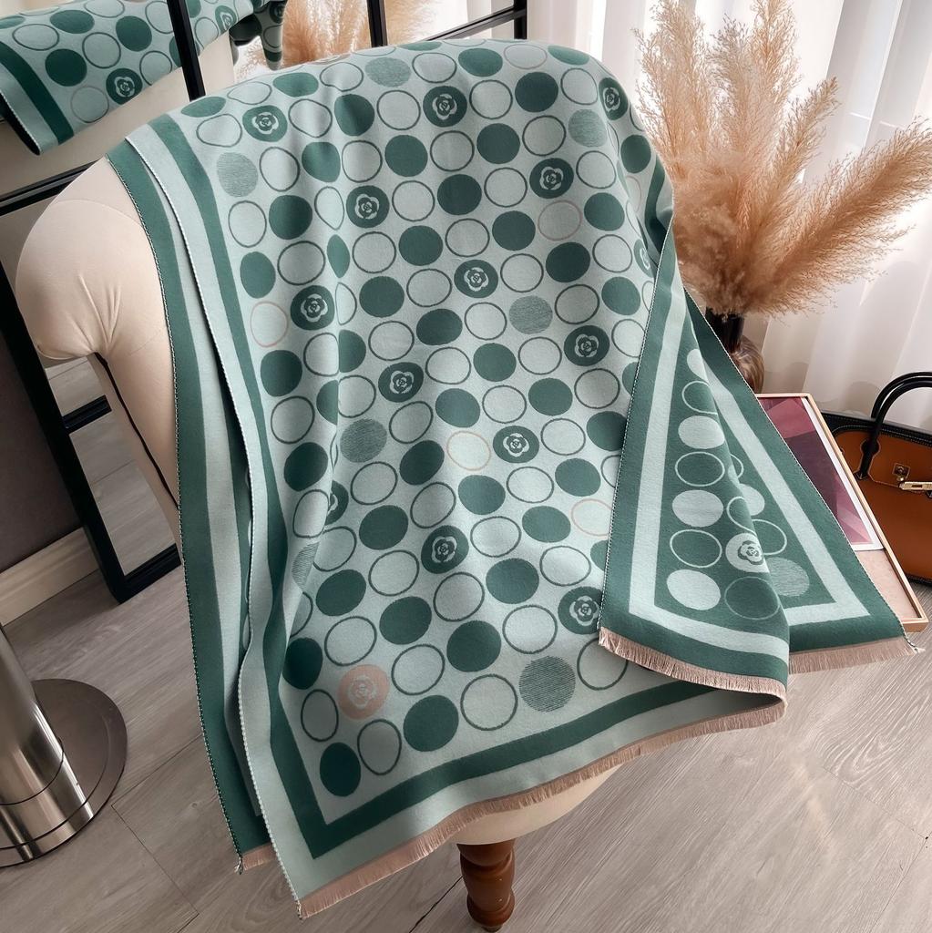 Big-Name Camellia Decoration Fashionable Imitation Cashmere Women'S Warm Scarf Short Beard Tassel Extended Shawl