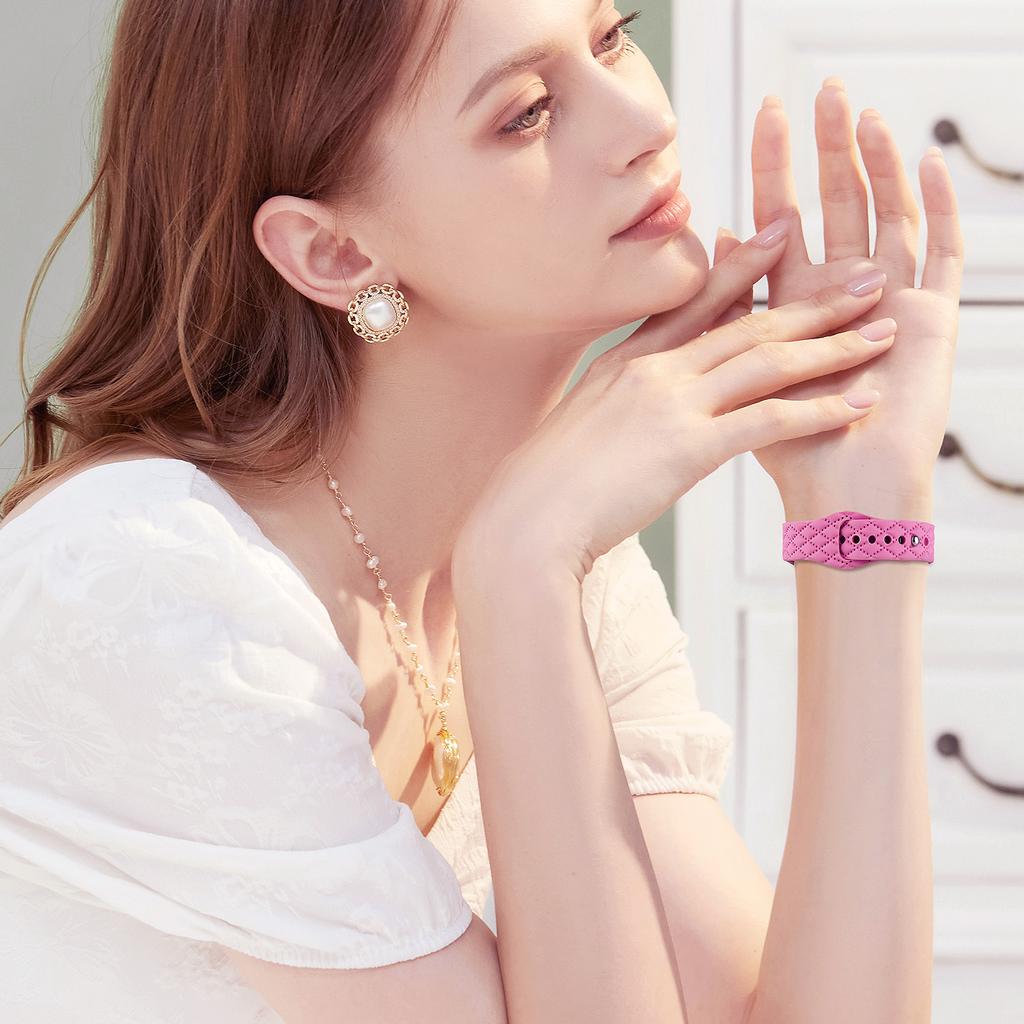 Slim Engraved Silicone Strap for Apple Watch Band 40mm 41mm 45mm 44mm 38mm 49mm Bracelet Iwatch Series 9 8 7 6 5 4 3 SE Ultra 2