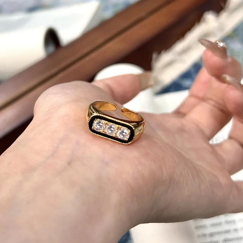 Light Luxury Retro Black Enamel Edging Ring Layered Style   Inlaid Crystal Rings For Women Creative Fashion Jewelry