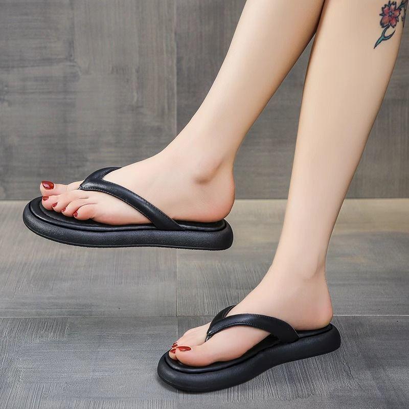 Slippers women's summer outer wear summer new versatile flip-flops flat-bottomed beach niche cool slippers