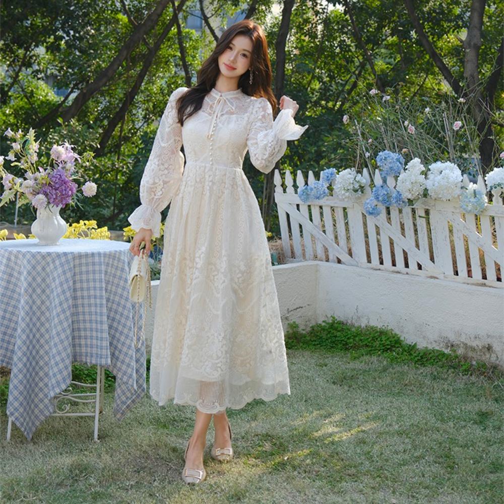 Elegant Lace Dress Women Mesh Embroidery Lanetern Sleeve Elegant Vintage Long Robe Holiday Prom Party Dresses