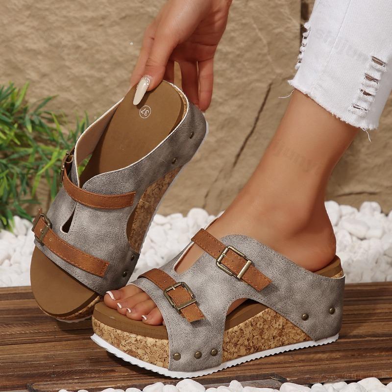 Fashion Women's Thick Sole Sloping Heel Casual Slippers 2025 Summer New Fashion Buckle Strap Outdoor Beach Open Toes Comfortable Sandals