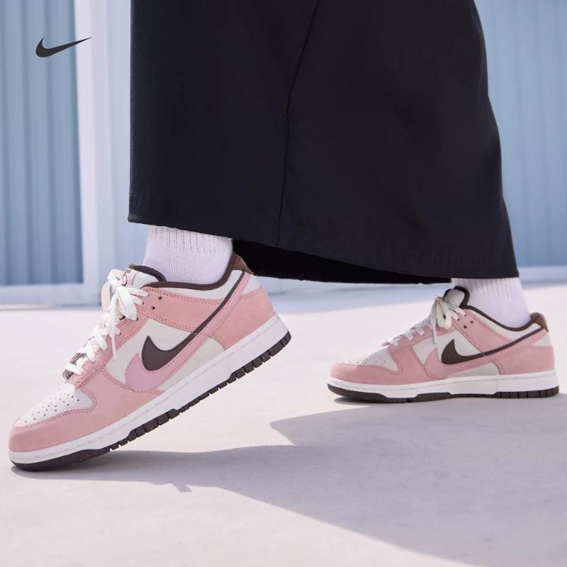 Nike Women's Lightweight Leather Sport Shoes with Winter Flat Rubber Sole NIKE DUNK LOW HV179