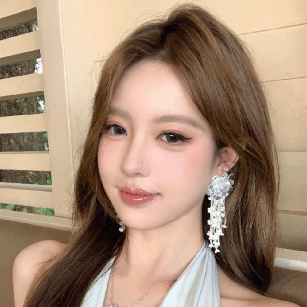 Zinc Zinc Alloy Crystal Beads Ear Drop Luxury Long Ear Drop Brilliant White Flower Earrings  Banquet