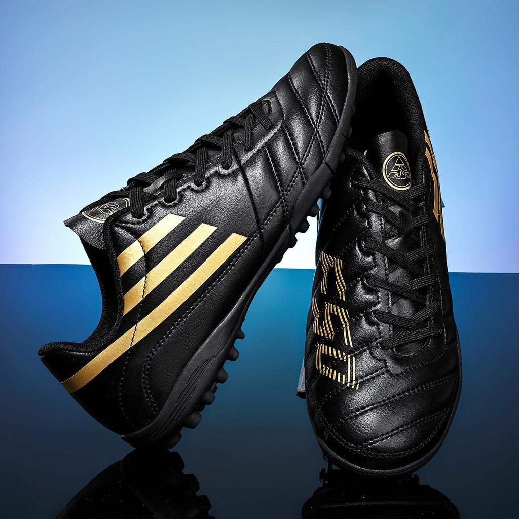 New Low-Top Football Shoes, Long Nails, Broken Nails, Boys And Girls Game Training, Football Shoes, Straight Hair