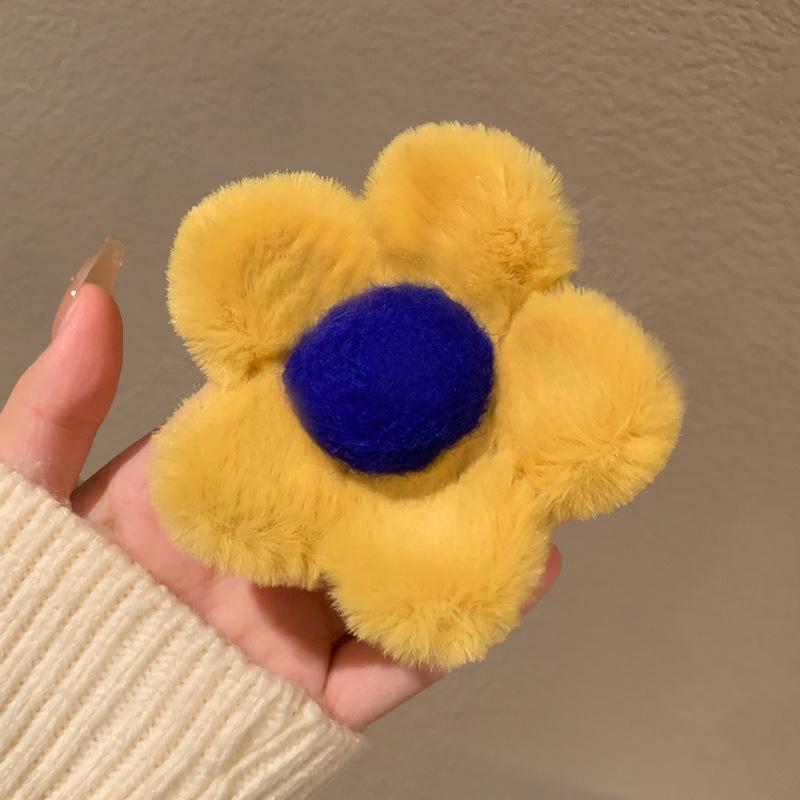 Sweet Flower Hair Clip Girl's Temperament Claw Clip New Plush High Ponytail Claw Clip Fashionable Hair Accessory