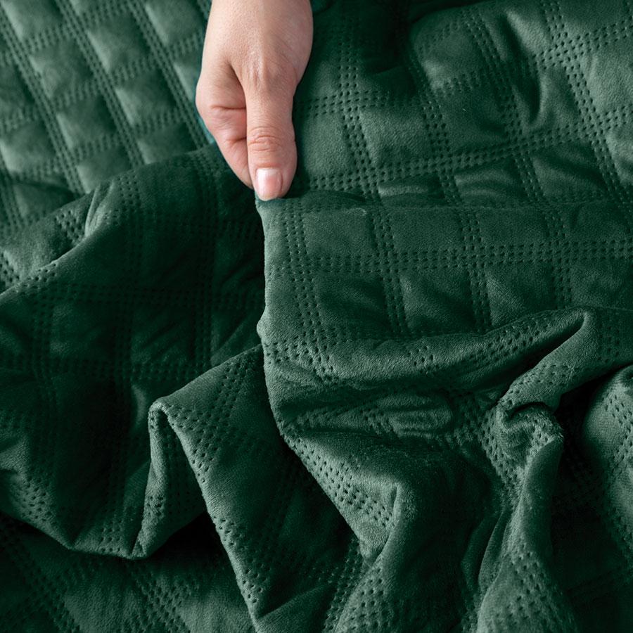 VELVI Bedspread 220x240cm - bottle green with a geometric pattern