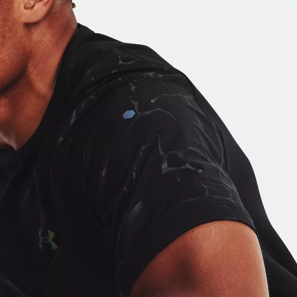 Under Armour Rush Series Solid Color Embossed Training Sports Round Neck Short Sleeve T-Shirt Men Tops Black 1376790-001