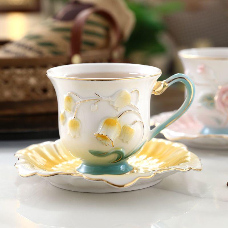 Creative Ceramic Coffee Cup Saucer Embossed Floral Mug Home Breakfast Milk Oatmeal Mug Afternoon Camellia Flower Tea Cup Gifts