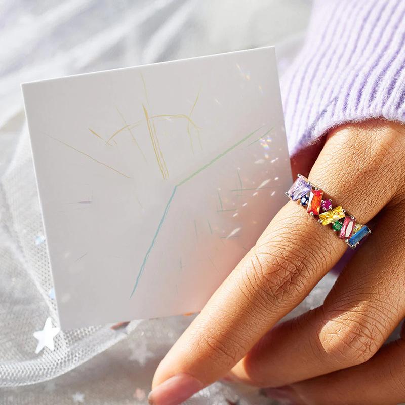 Ladies' Asymmetrical Color Synthetic Zircon Ring, Eye-catching Jewelry, Stackable Ring, Daily Wear