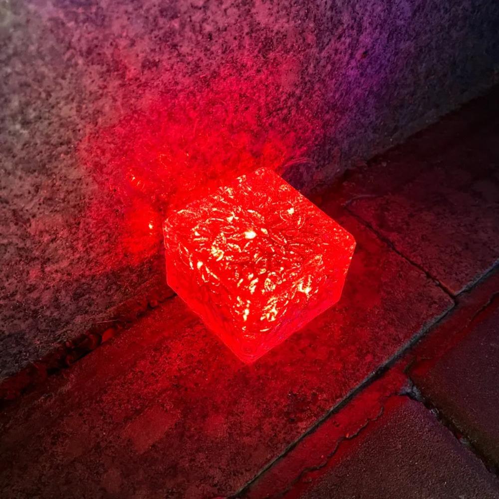 

Solar Powered Ice Cube Lamp Glass Brick Landscape Square Glass Outdoor Road Courtyard Garden Decoration 1PC червоний