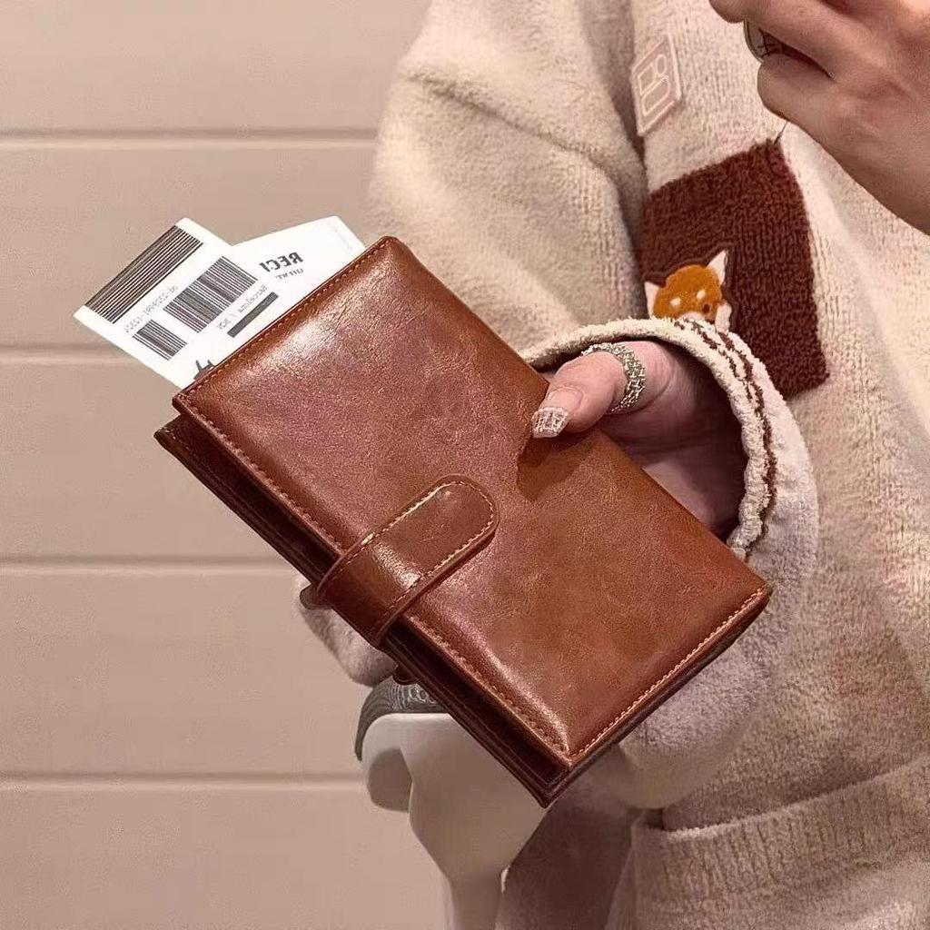 Retro Multifunctional Passport Wallet: All-in-One Holder, Money Clip, and Passport Protector