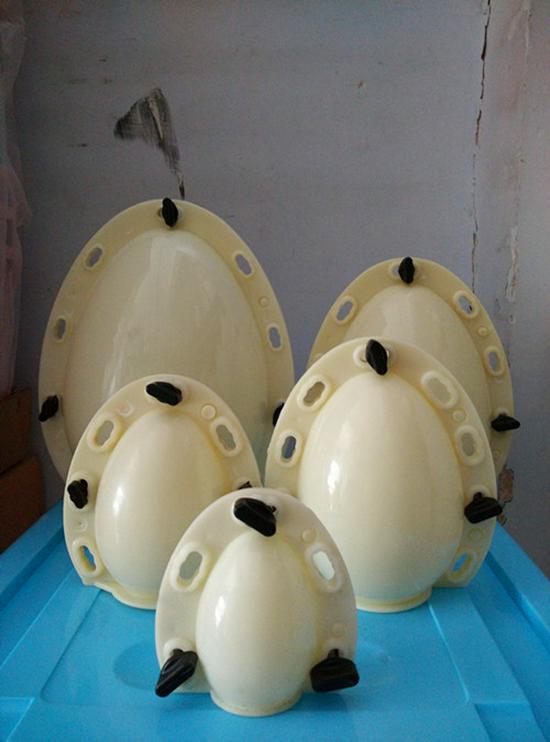 

Golden Egg ABS Plastic Mold for Smash Activities and Wedding Events Sealing sticker (50 pieces)