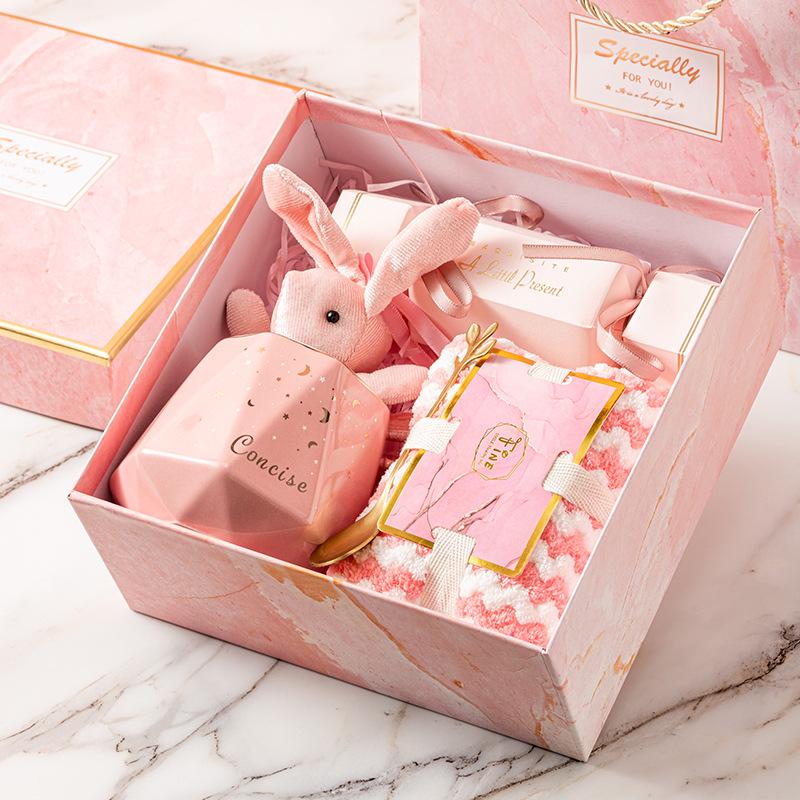 Wedding Party Favors & Gift Set for Bridesmaids, Groomsmen, Valentine's Day, Birthdays