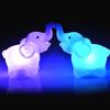 7 Fargeskiftende elefant LED Nattlys Lampe med Batteri Festdekorasjon Dukker Nattlys Baby