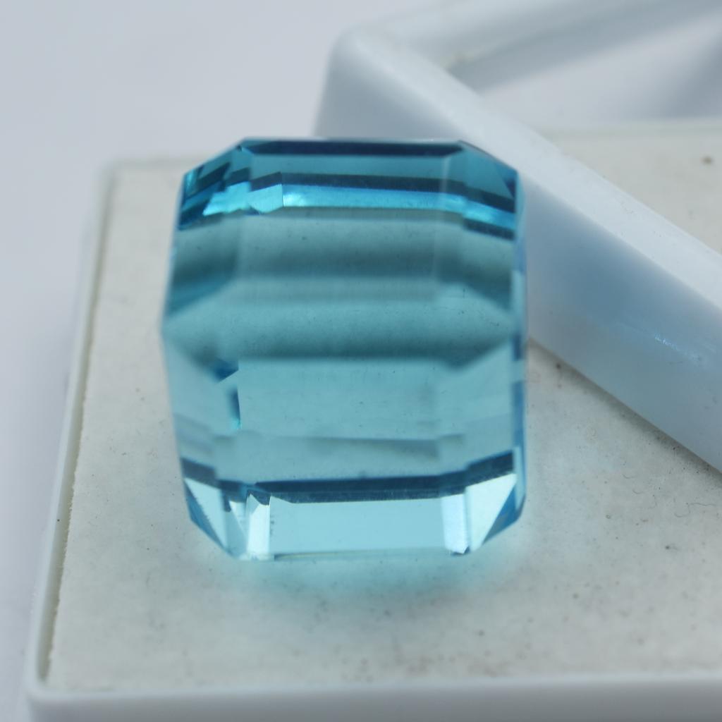 Lab-Created Blue Aquamarine Loose Gemstone Cube Cut 52.95 ct for Jewelry Making and Gem Collections