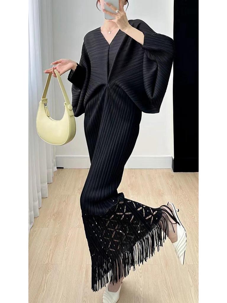 Miyake Pleats Batwing Sleeve V-Neck Long Dress with Tassel Details for Summer 2025