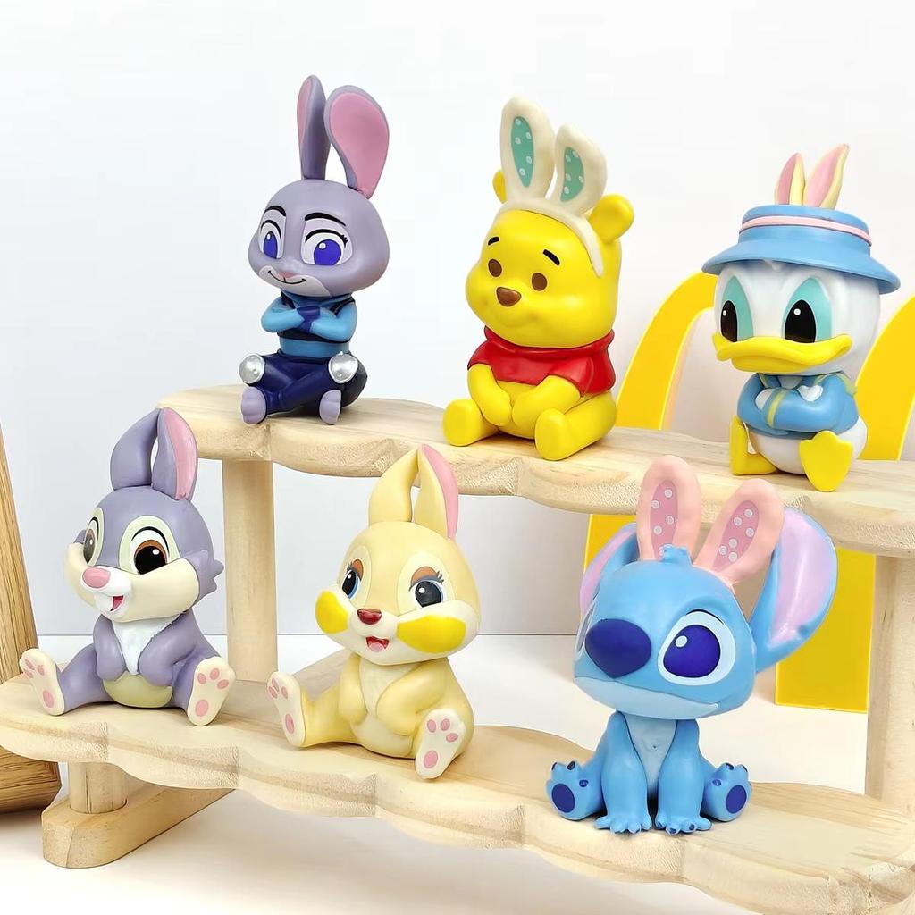 MINISO Zufällige Eine Anime Cartoon Winnie Puuh Stitch Hase Ente Niedliche PVC Actionfigur Handgefertigtes Modell Puppe Spielzeug Kinder Geburtstagsgeschenk
