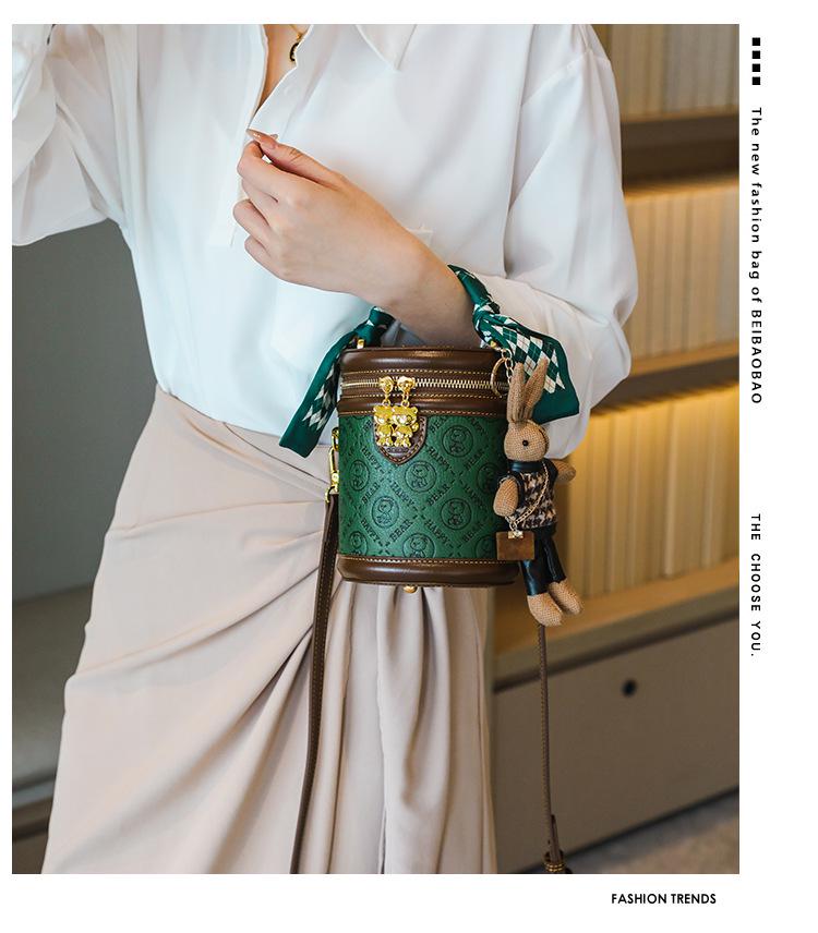 Women's Fashionable Crossbody Niche Cylinder Shoulder Bag