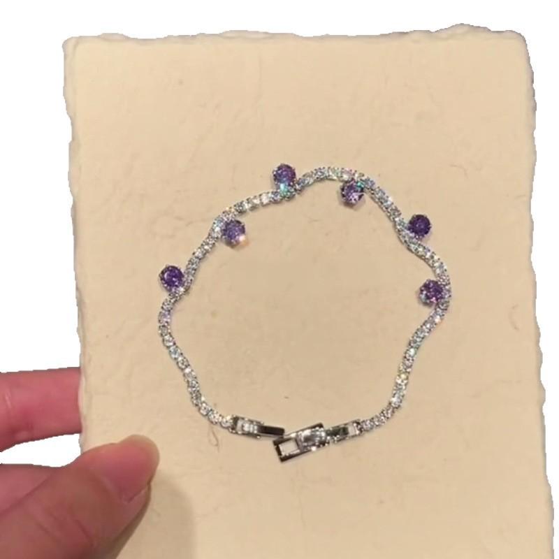 Handcrafted Geometric Cz Stone Silver Womens Bracelet For Gift Giving