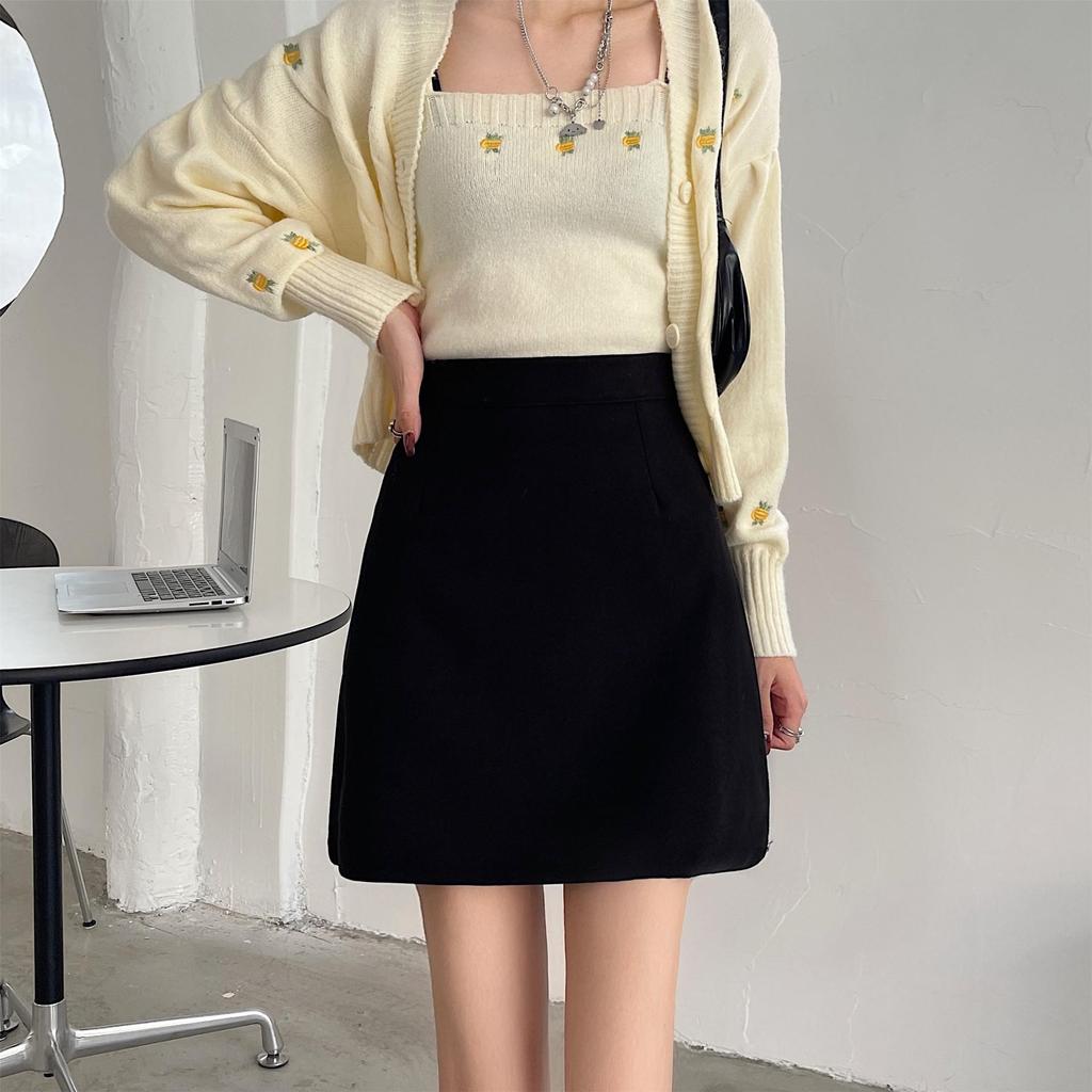 Highlights Women's Black Woolen High-Waisted Plus Size Bodycon Skirt - Petite, Short for Autumn/Winter 2025