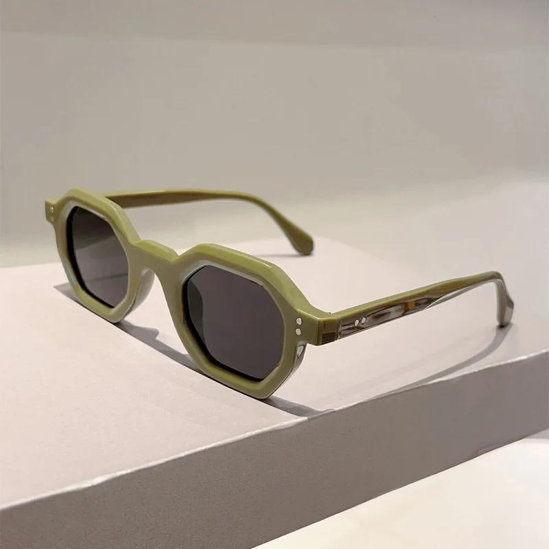 

Premium Fashion Vintage Small Frame Polygon Square Sunglasses Women For gentlemen Luxury Designer Punk Shades Ladies Rivet Sun Glasses