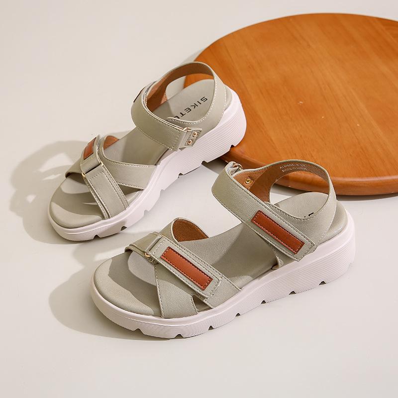 

Sports sandals women s summer new flat-bottomed fashion outer wear soft-soled Velcro Internet celebrity beach shoes women s shoes 42 зелёный