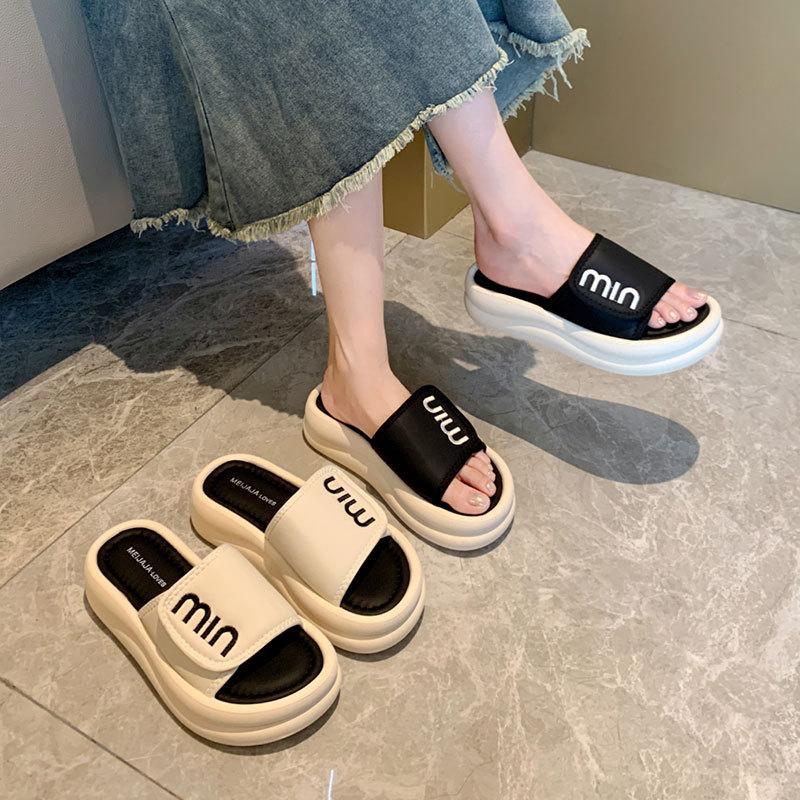 Thick-soled Premium Cool Slippers Women's Summer Outer Wear 2025 New Casual Soft-soled Non-slip One-word Drag Beach Shoes
