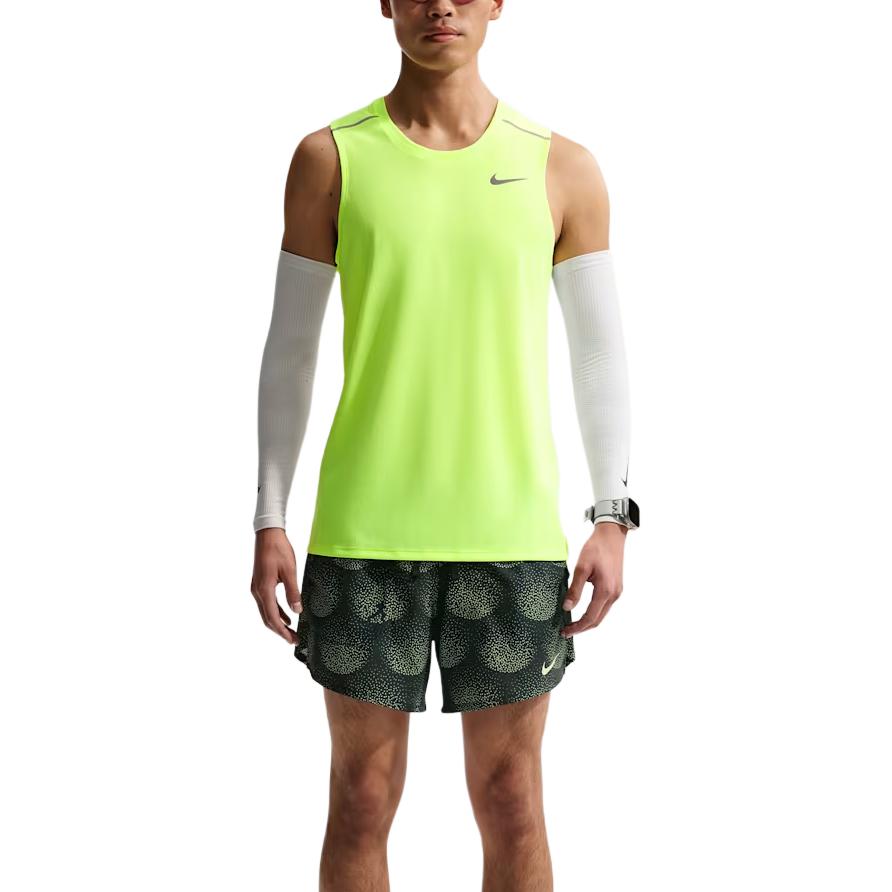 Nike Dri-Fit Miler Lightweight Breathable Quick-Dry