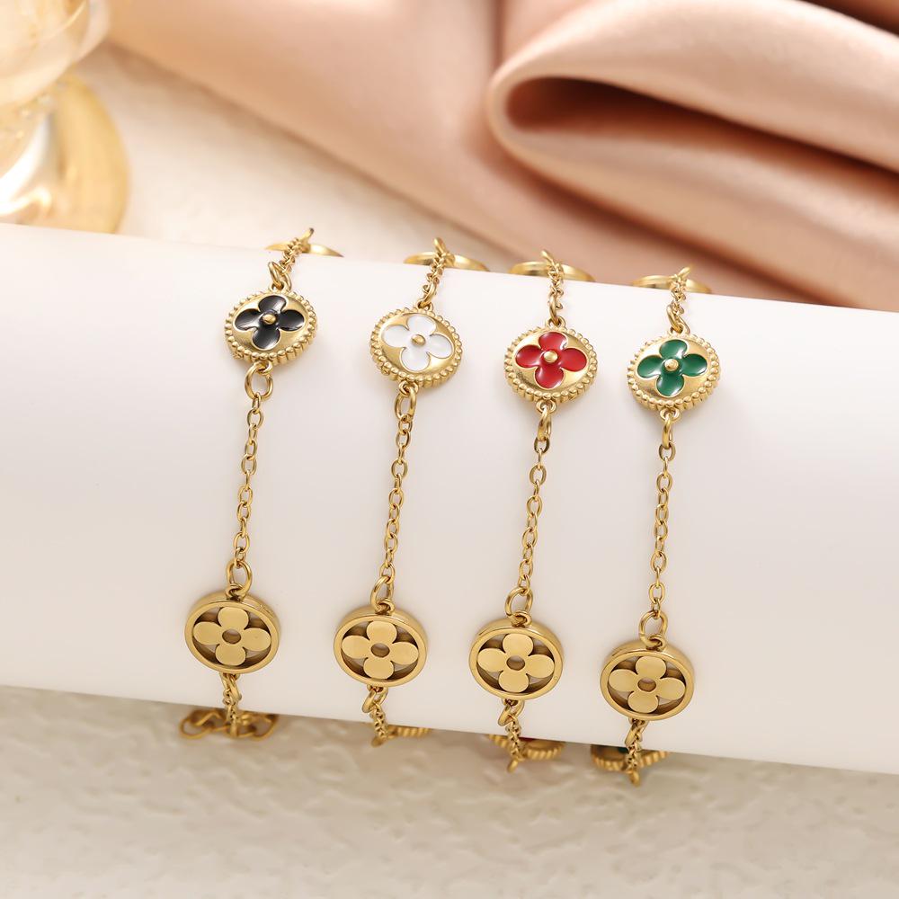 Korean-Style Four-Leaf Clover Sweet Drop Oil Bracelet, Light Luxury Titanium Steel with 18K Gold Plating