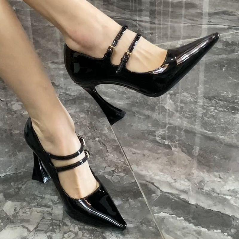 Black Fashion Versatile Horseshoe Heel Single Shoes Autumn 2025 New Thick Heel Pointed Two Word Belt Buckle High Heels