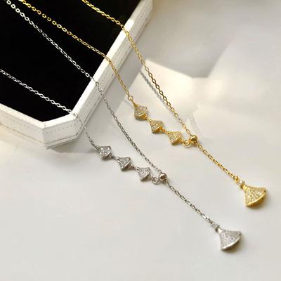 Light Luxury Fan-shaped Pendant with Exquisite and Simple Collarbone Necklace for Women, New Accessories for Women, Pull-out Design for Women