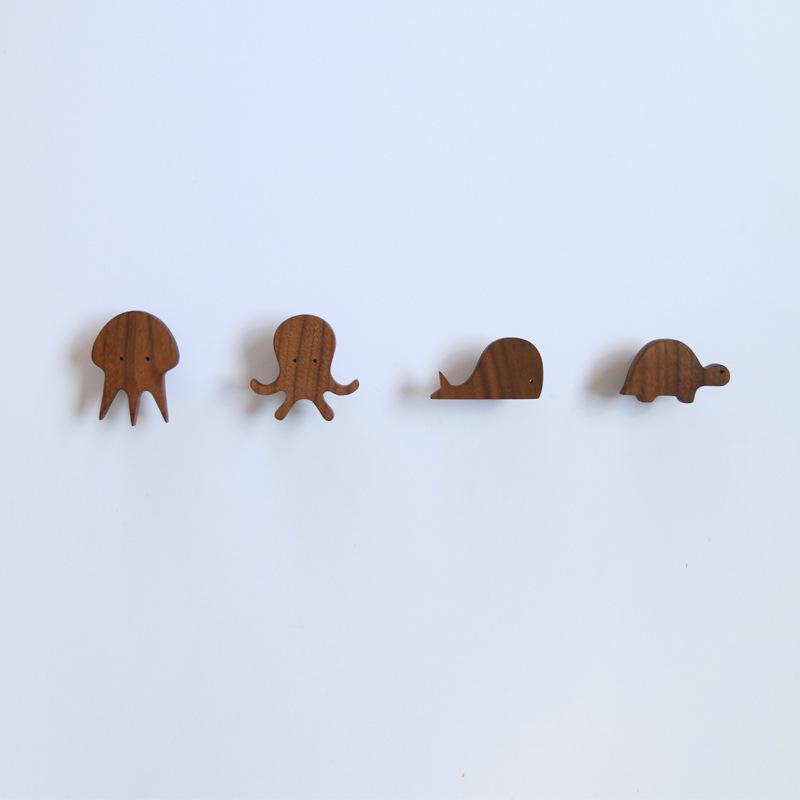 

4PCS Cute Animal Hook Walnut Wood Hooks Multi-Purpose Key Holder Wall Coat Rack Door Clothes Storage Home Children Room Decora