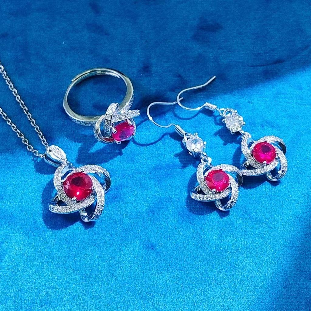 Maldives four-leaf clover sapphire necklace open ring necklace pendant jewelry set