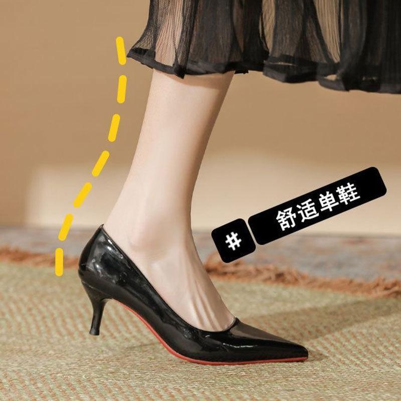 

Korean version of versatile Internet celebrity sexy temperament etiquette stiletto single shoes women s pointed 2025 spring and autumn glossy patent l 34