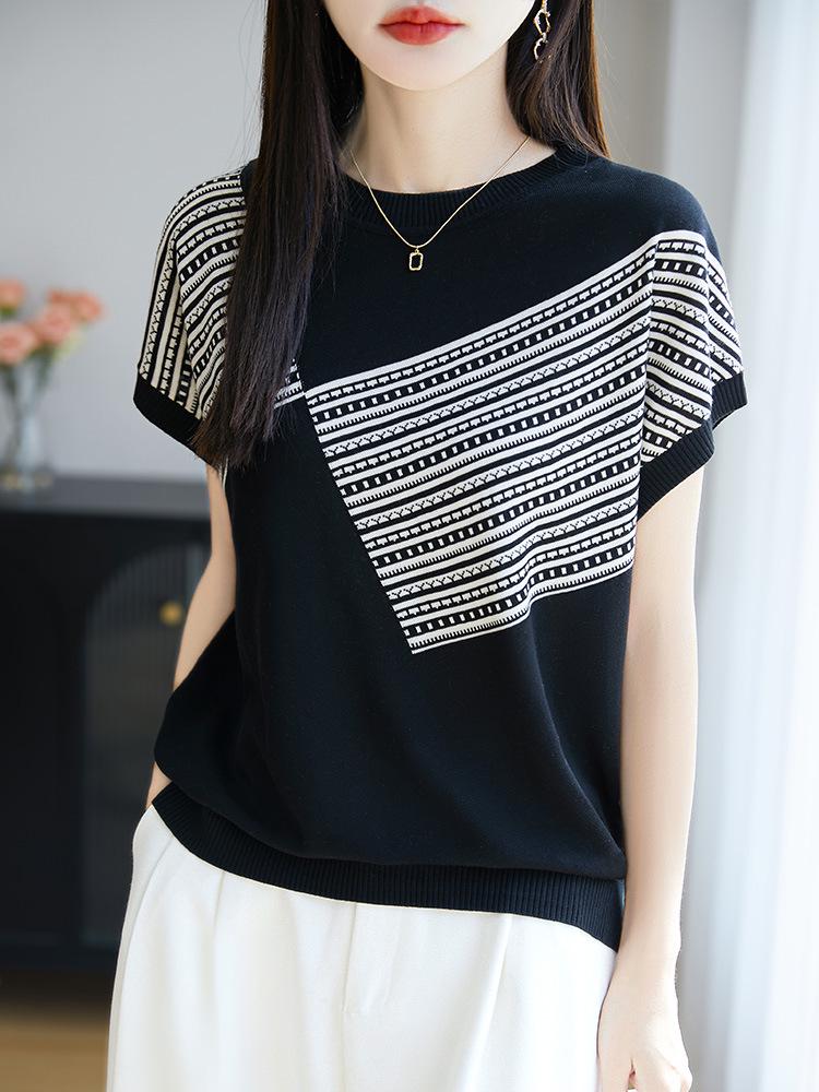 

Colorblock Tencel Knit Fly-Sleeve Top: Women s Round Neck, Slimming, Casual & Versatile T-Shirt M чорний