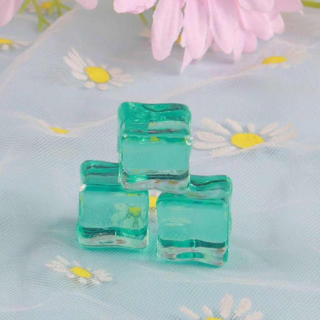 Trendy Simulation Transparent Colored Ice Cube Phone Case Keychain with Crushed Ice DIY Micro Landscape Decor