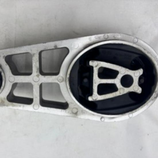 SsangYong Tivoli Engine Mount Rubber 2073035100 SSANGYONG KGM