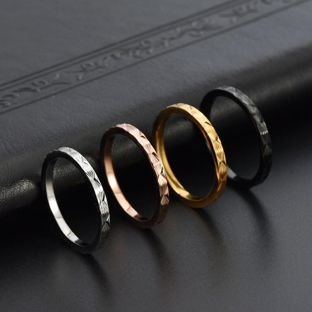 18K Vergoldeter Titanstahl Damen Pinky Ringe Koreanischer Minimalistischer Stern Kreuz Gravierter Schmuck Anlaufbeständiger Stapelbarer Ring